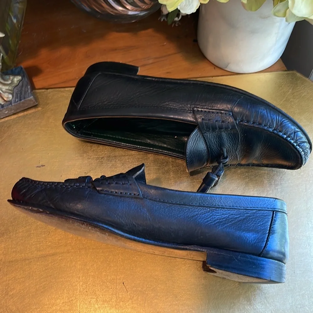 Gucci Black Leather Tassel Loafers